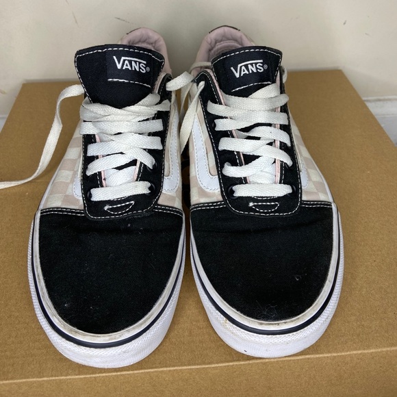 Vans Old Skool Checkerboard Skate Shoe - Picture 2 of 8